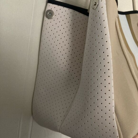 Neoprene Large Hand Bag Tote Purse Beige w/ Gold Black & White Accents - Picture 3 of 5